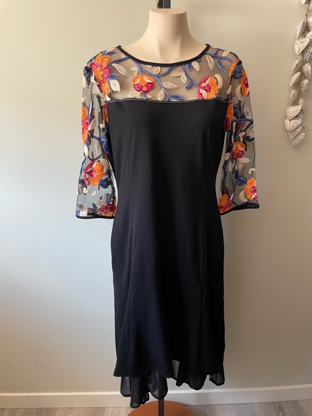Picadilly Canada Floral Embroidered Mesh Cocktail Dress Size Medium